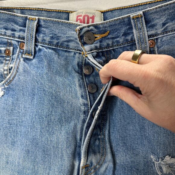 Levis 501 Medium Blue Wash Button Fly Distressed Raw Hem Shorts 34 - Picture 6 of 16